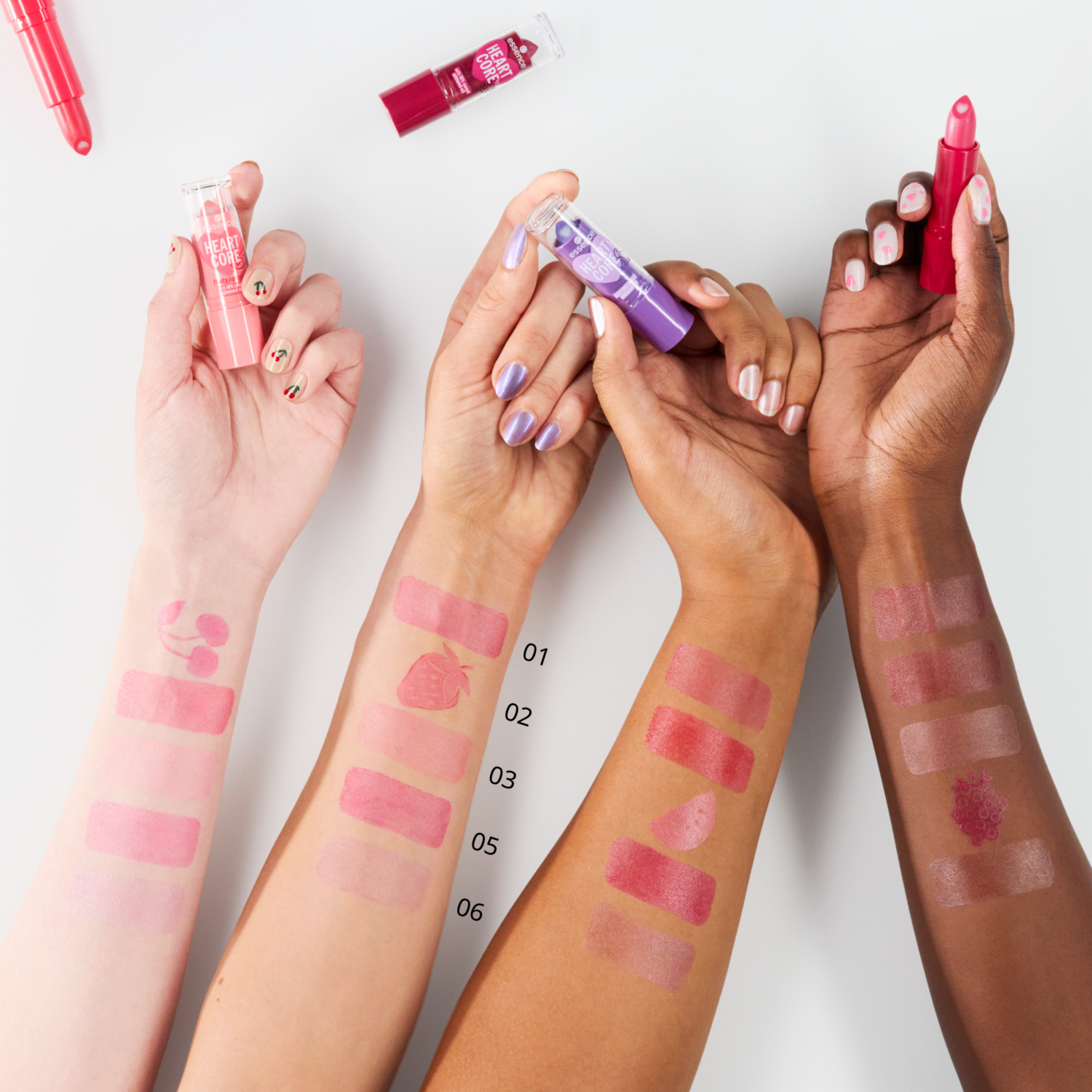 Bálsamo Labial Heart Core Fruity ESSENCE 3 G